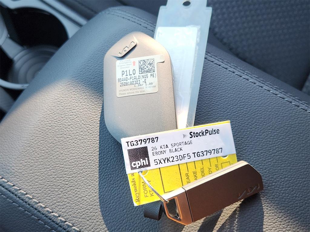 Thumbnail: 2026 Kia Sportage - 16