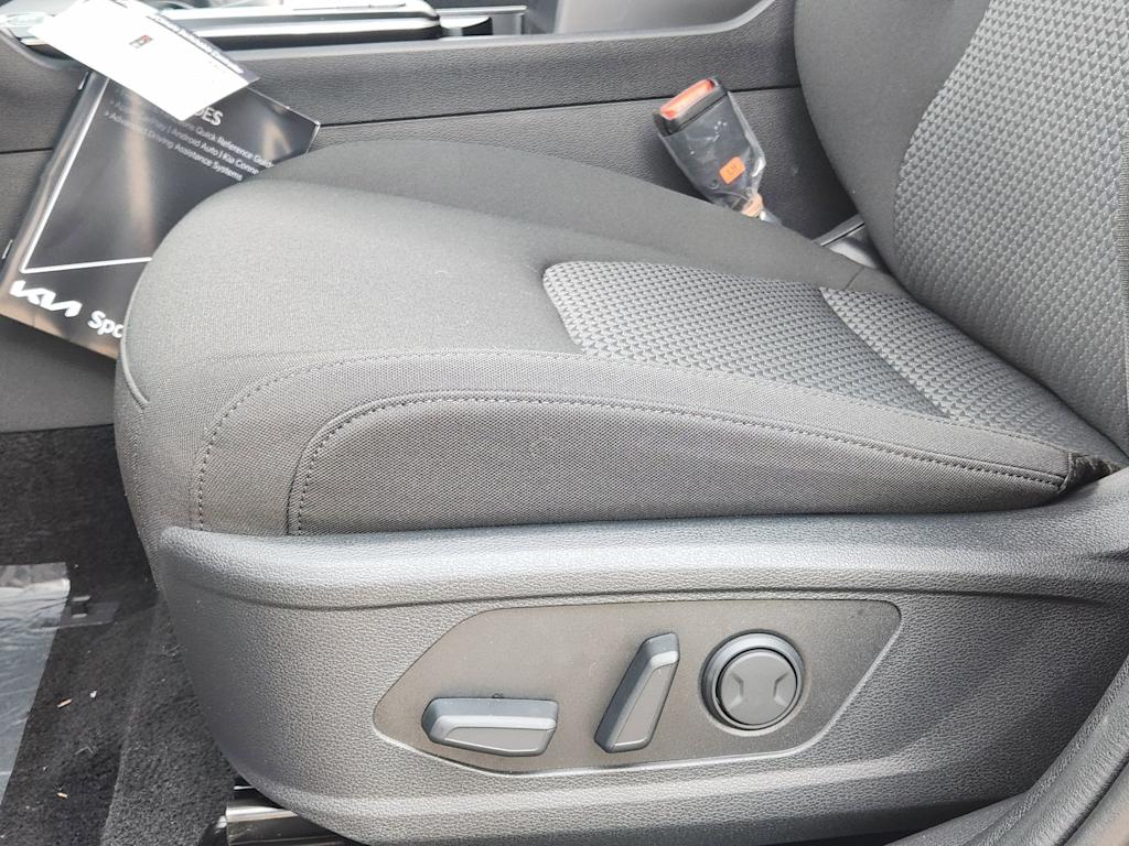 Thumbnail: 2026 Kia Sportage - 23