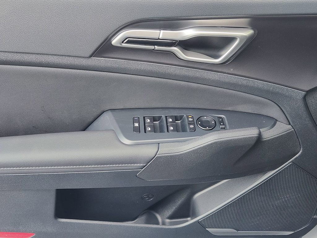 Thumbnail: 2026 Kia Sportage - 24