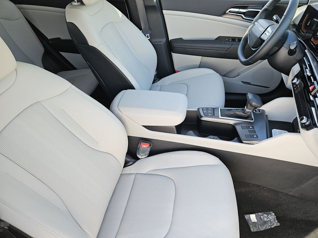 Thumbnail: 2026 Kia Sportage - 17
