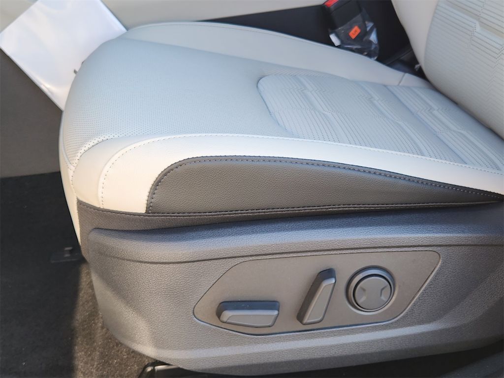 Thumbnail: 2026 Kia Sportage - 28