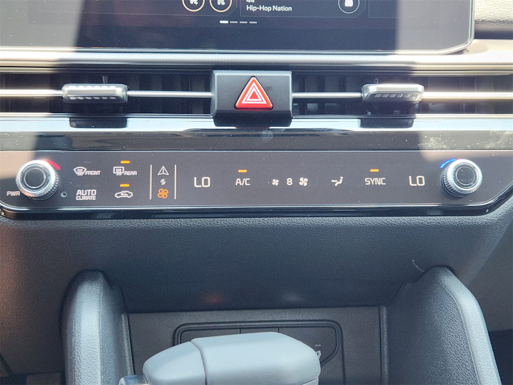 Thumbnail: 2026 Kia Sportage - 25