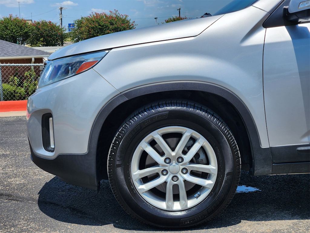 Thumbnail: 2015 Kia Sorento - 6