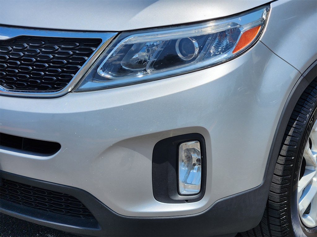 Thumbnail: 2015 Kia Sorento - 21