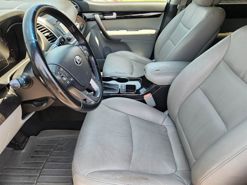 Thumbnail: 2015 Kia Sorento - 9