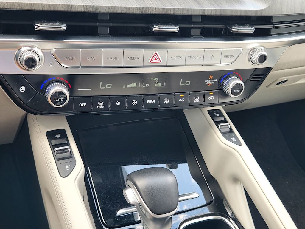 Thumbnail: 2023 Kia Telluride - 26