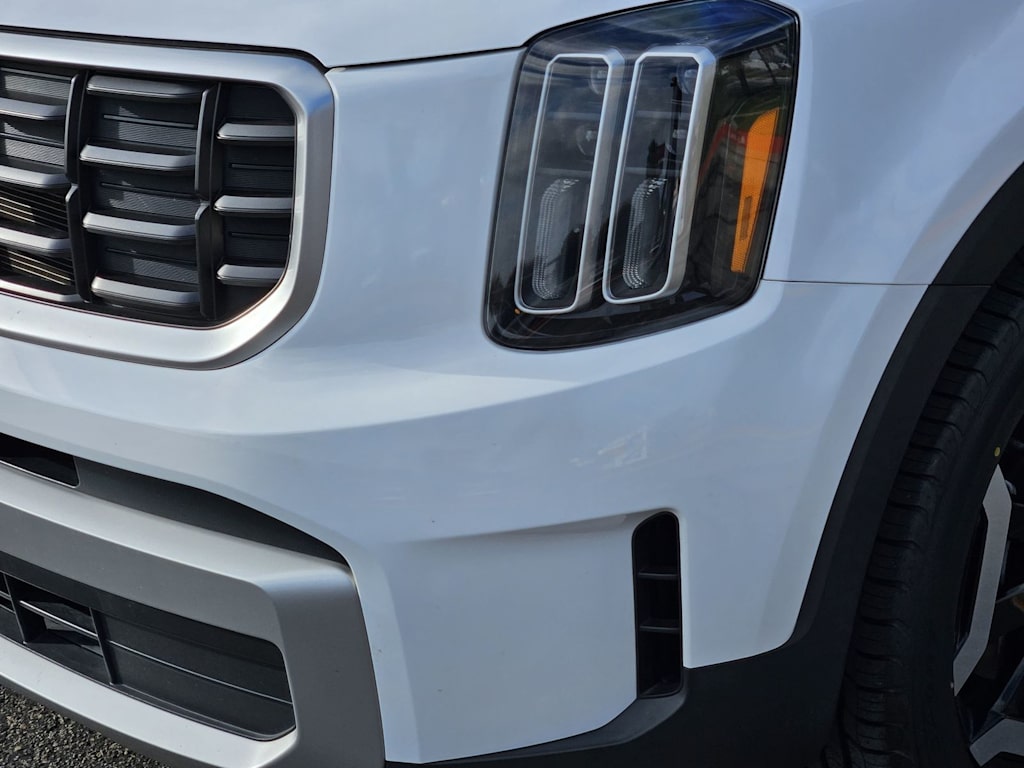 Thumbnail: 2023 Kia Telluride - 18