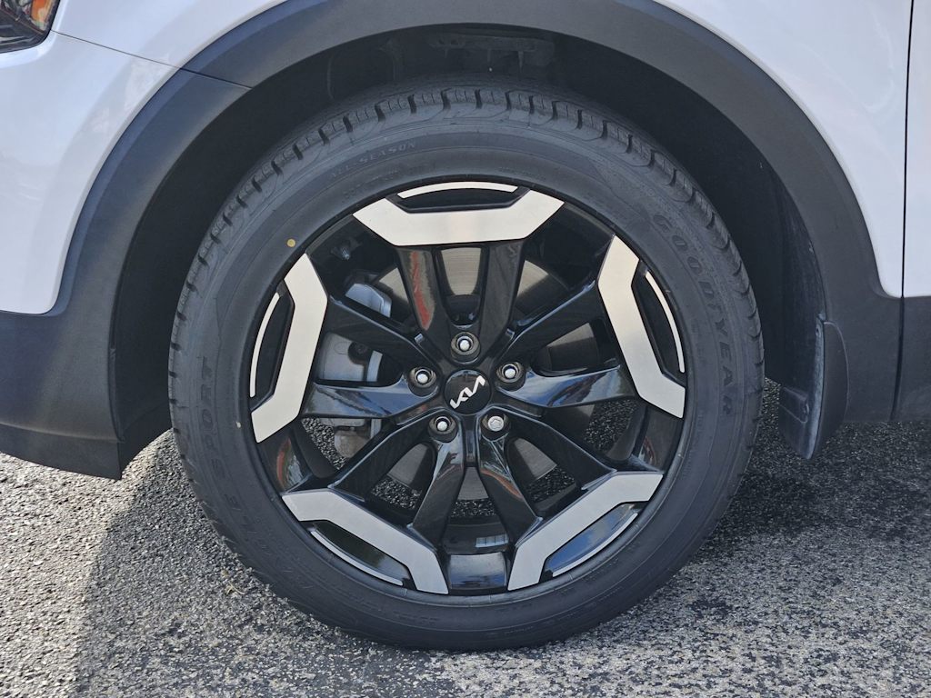 Thumbnail: 2023 Kia Telluride - 19