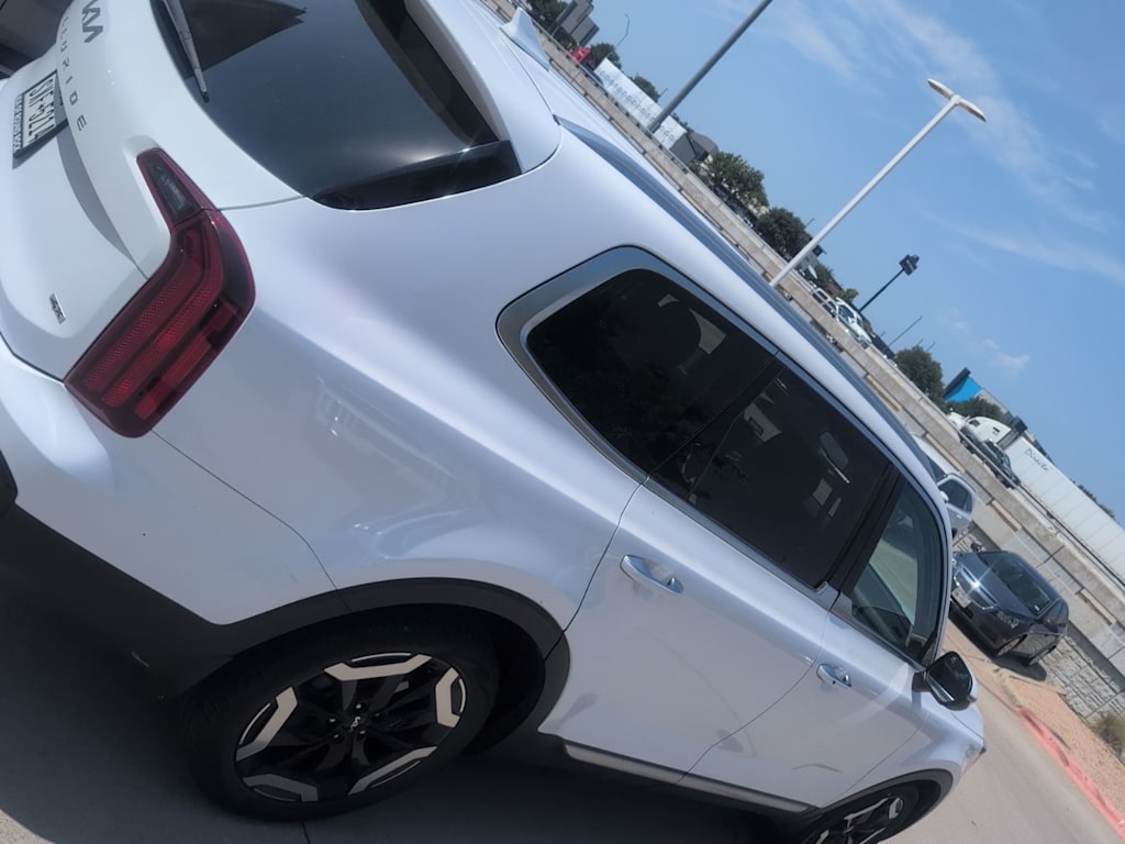 Thumbnail: 2023 Kia Telluride - 9