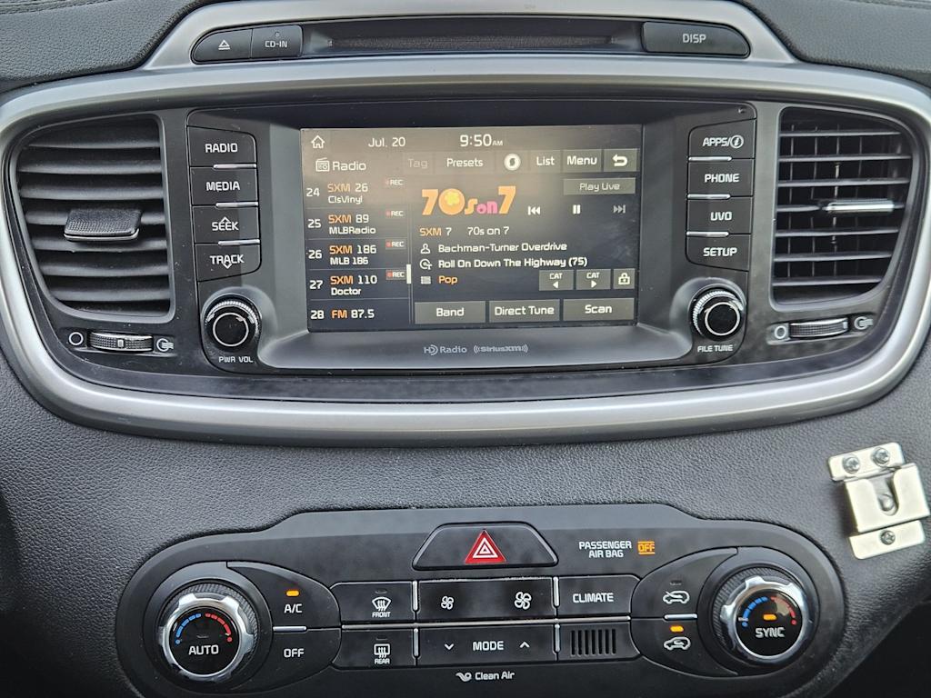 Thumbnail: 2017 Kia Sorento - 11
