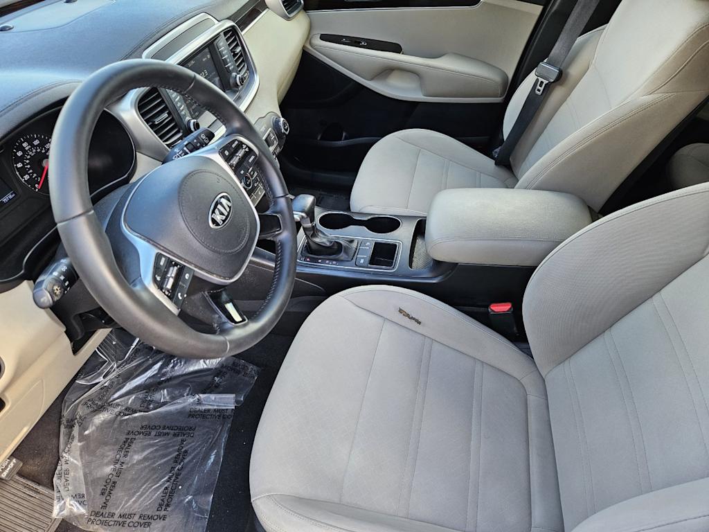 Thumbnail: 2020 Kia Sorento - 8