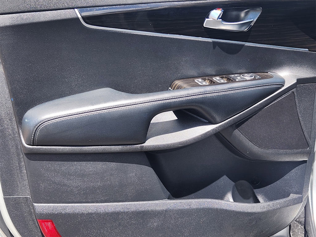 Thumbnail: 2020 Kia Sorento - 28