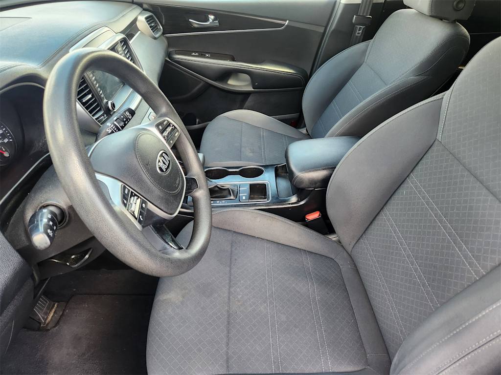 Thumbnail: 2020 Kia Sorento - 9