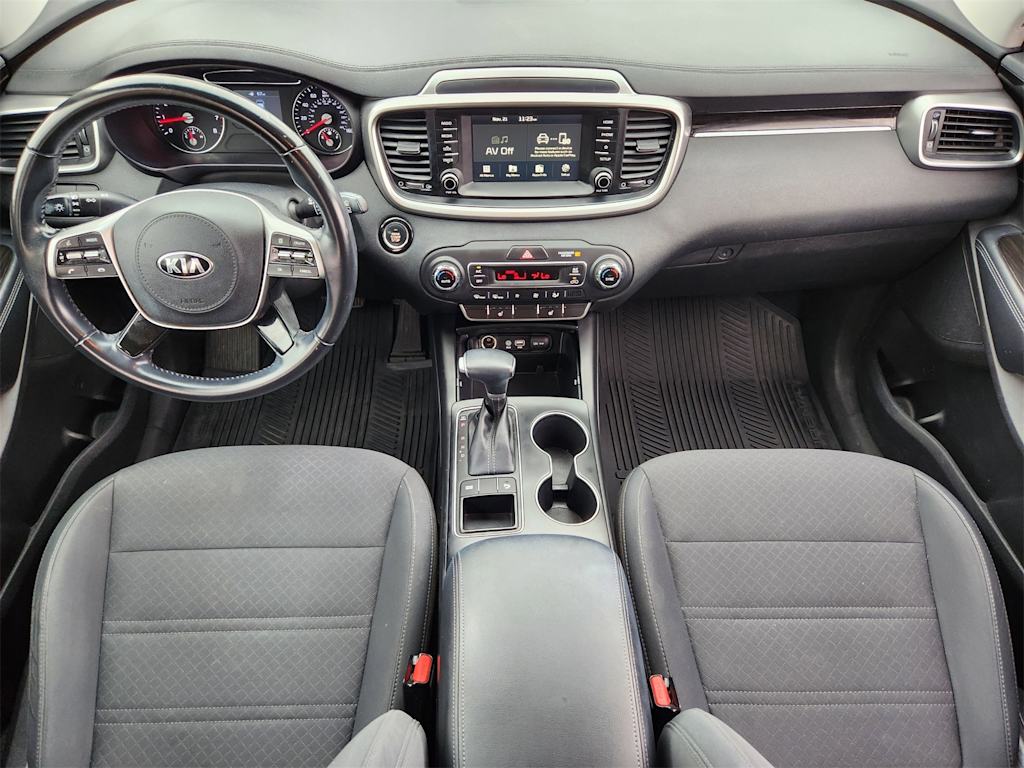 Thumbnail: 2020 Kia Sorento - 8