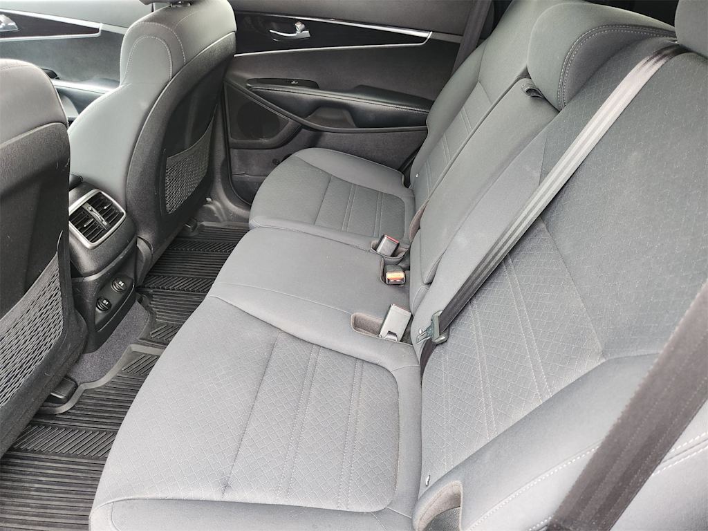 Thumbnail: 2020 Kia Sorento - 11