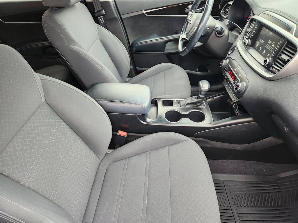 Thumbnail: 2020 Kia Sorento - 10