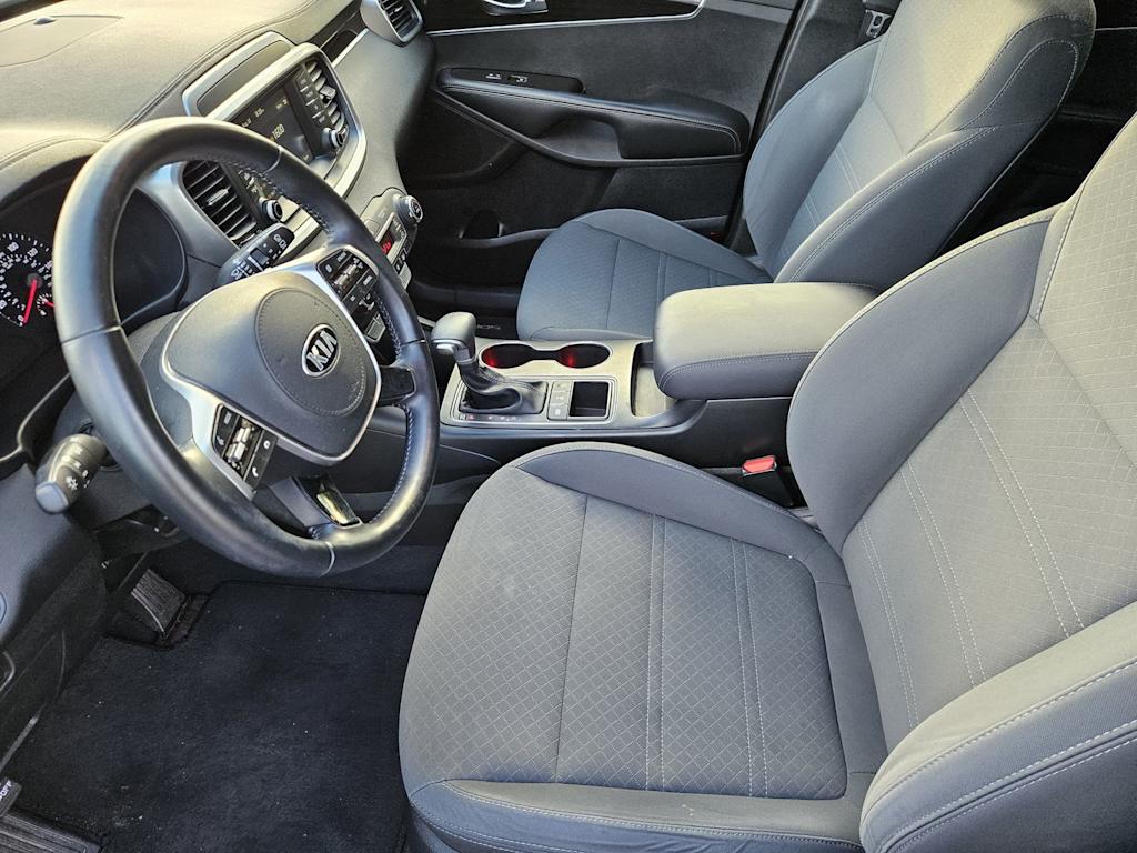 Thumbnail: 2020 Kia Sorento - 9