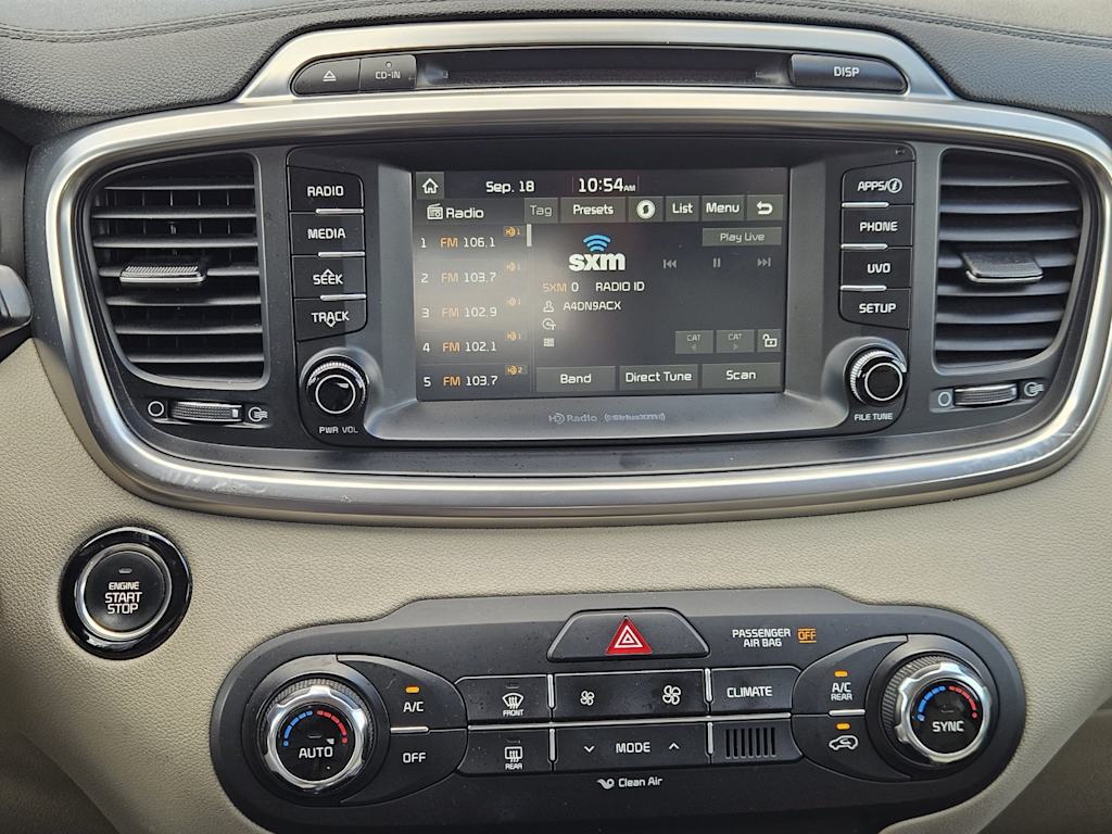 Thumbnail: 2017 Kia Sorento - 12