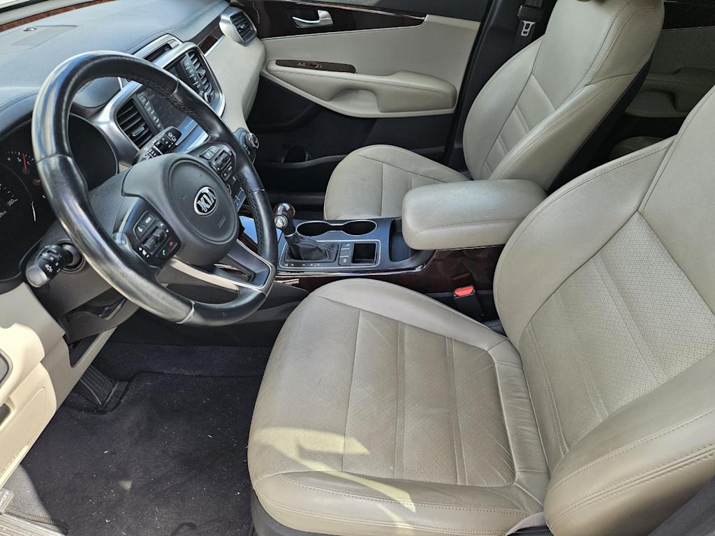 Thumbnail: 2017 Kia Sorento - 10