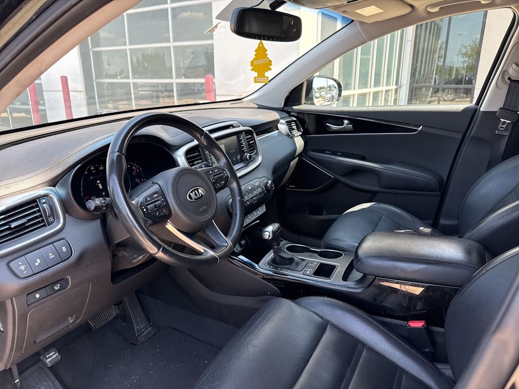 Thumbnail: 2017 Kia Sorento - 2