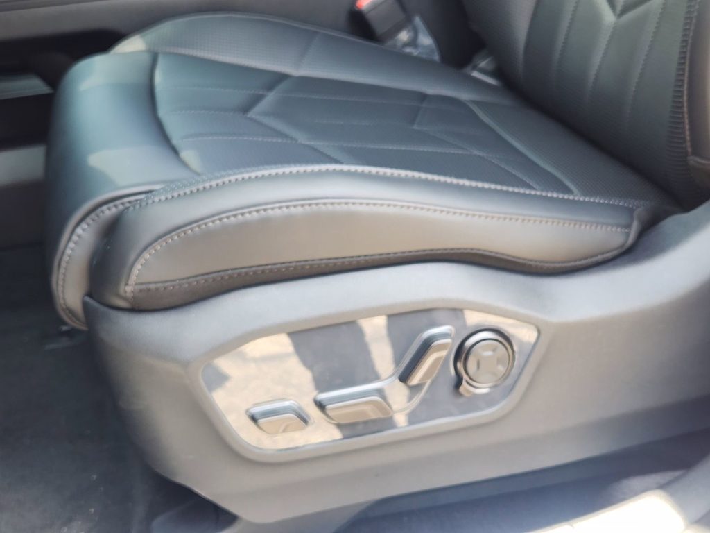 Thumbnail: 2027 Kia Telluride - 26