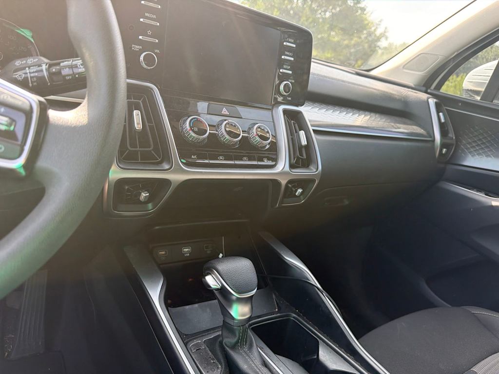 Thumbnail: 2023 Kia Sorento - 2