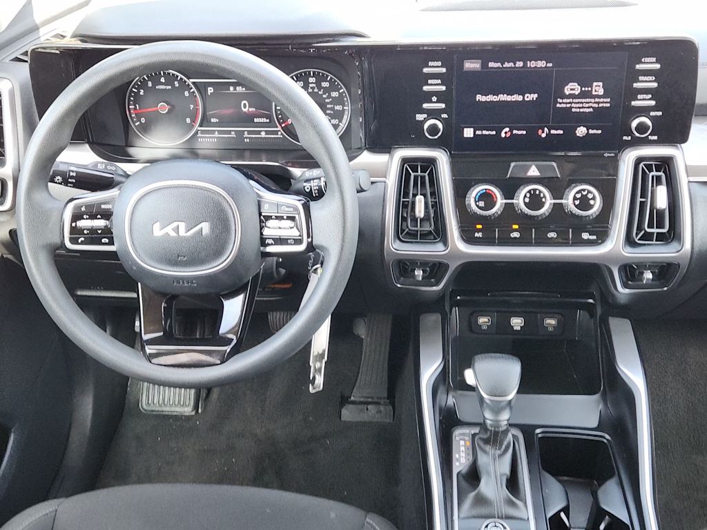 Thumbnail: 2023 Kia Sorento - 7