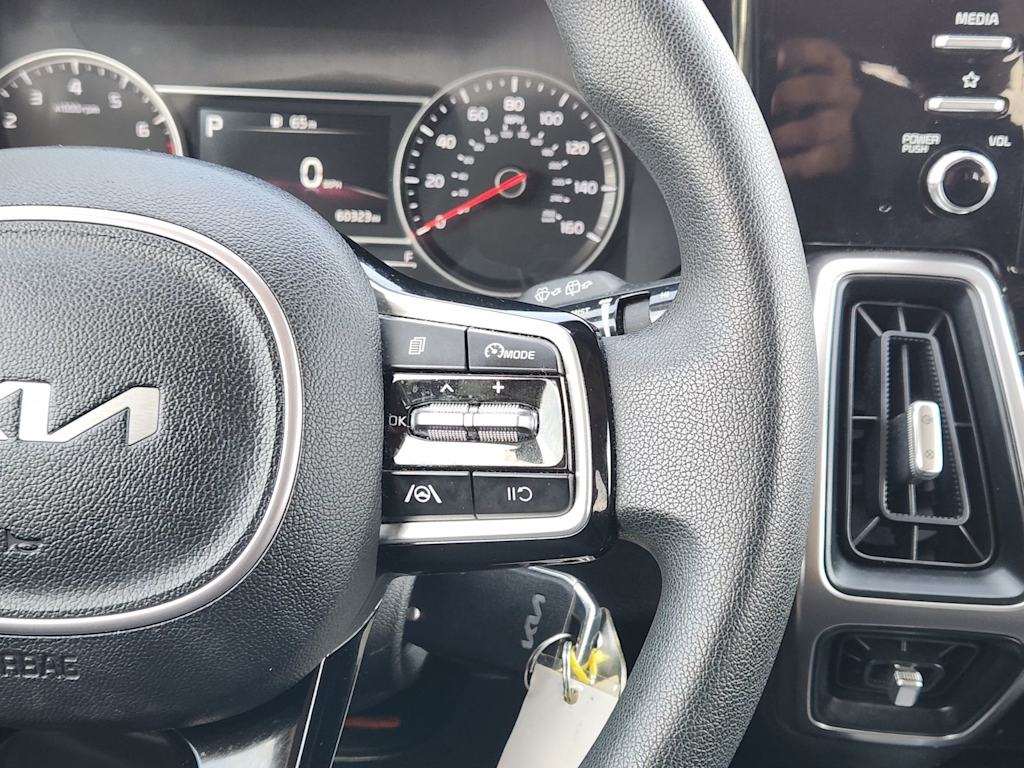 Thumbnail: 2023 Kia Sorento - 30