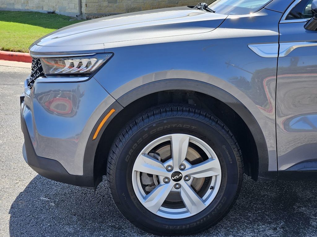 Thumbnail: 2022 Kia Sorento - 5