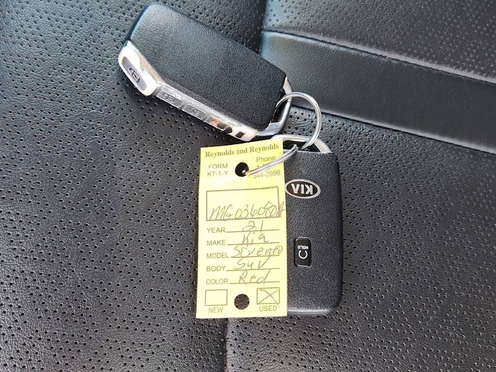 Thumbnail: 2021 Kia Sorento - 16