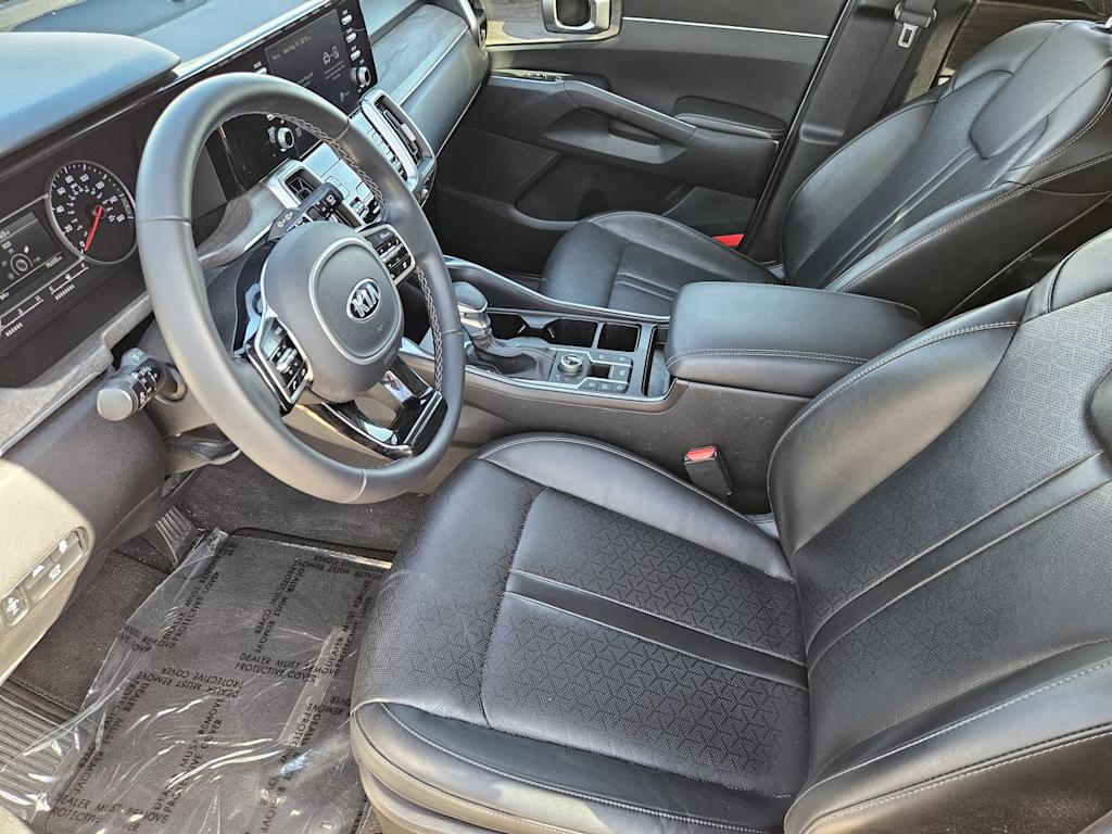 Thumbnail: 2021 Kia Sorento - 8