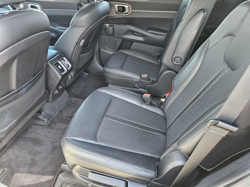 Thumbnail: 2021 Kia Sorento - 10