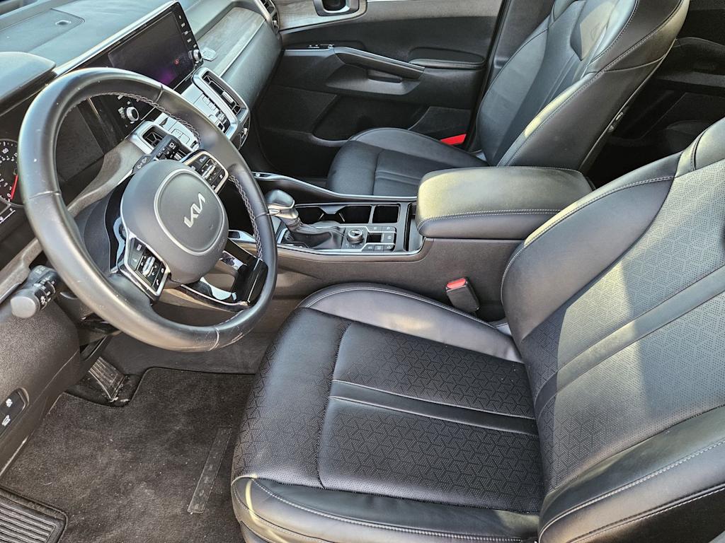 Thumbnail: 2022 Kia Sorento - 10