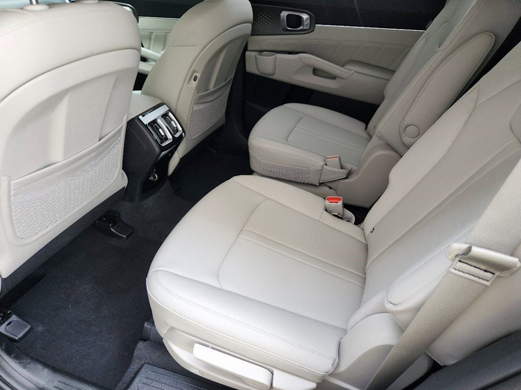 Thumbnail: 2026 Kia Sorento - 9