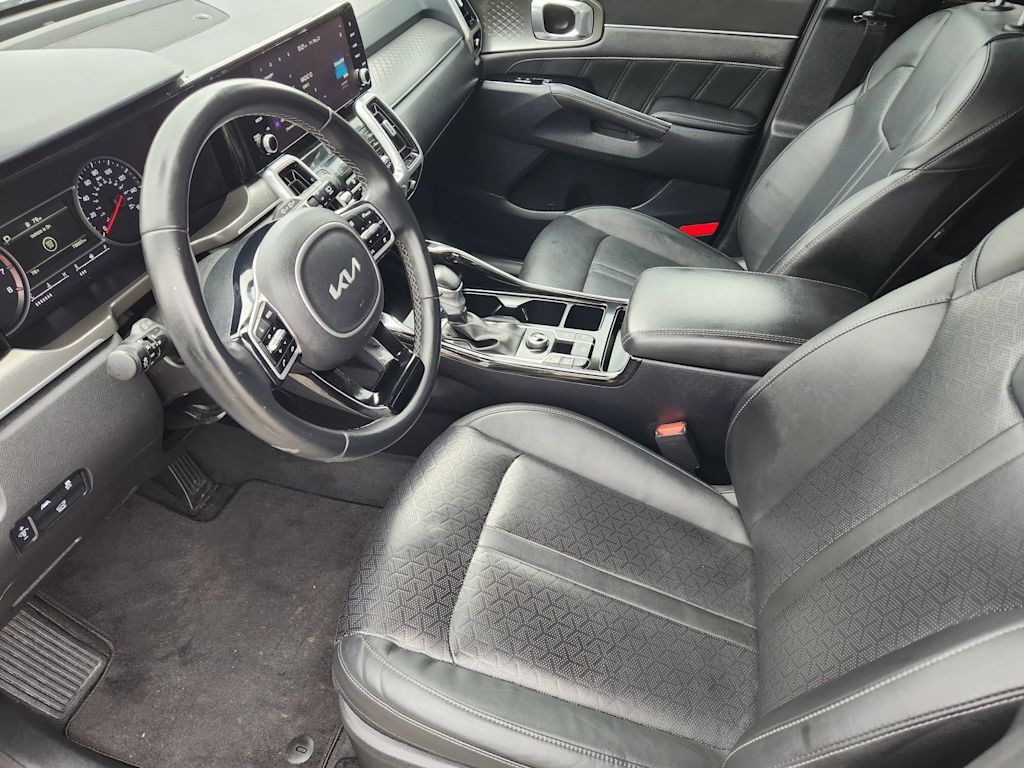 Thumbnail: 2022 Kia Sorento - 8