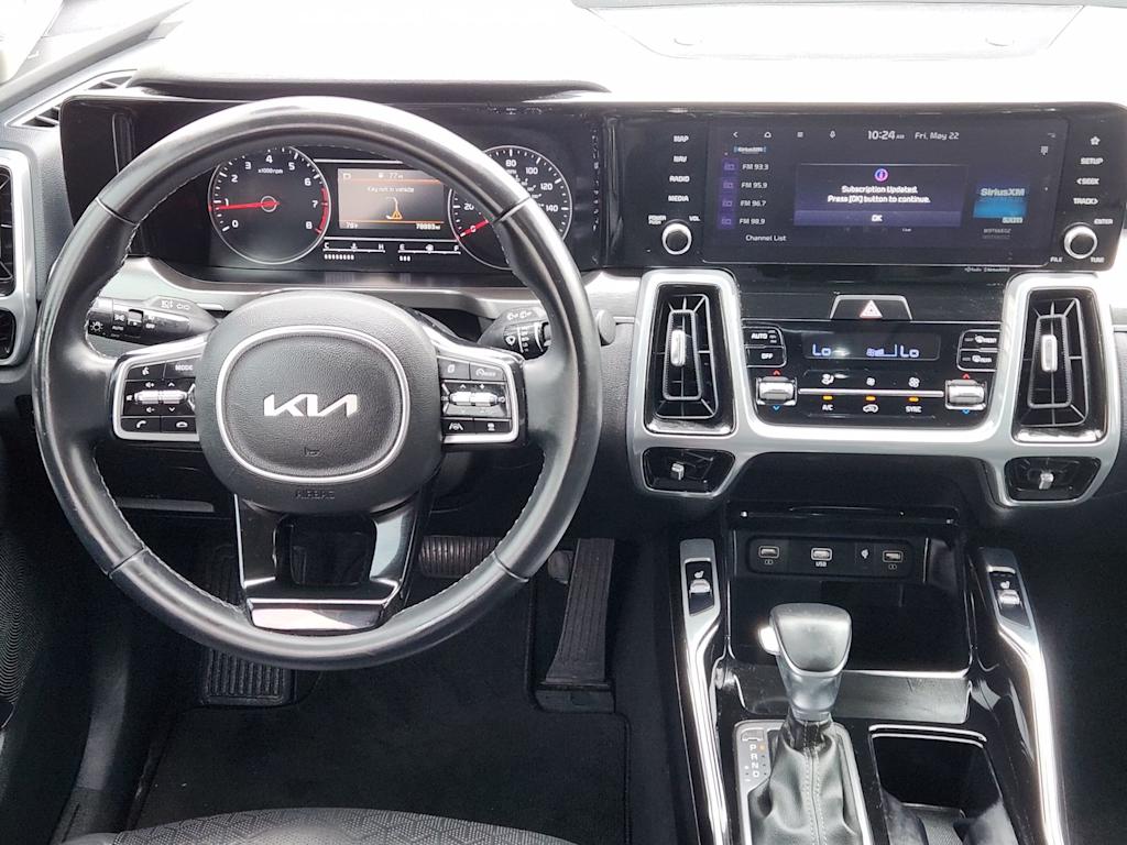 Thumbnail: 2022 Kia Sorento - 7