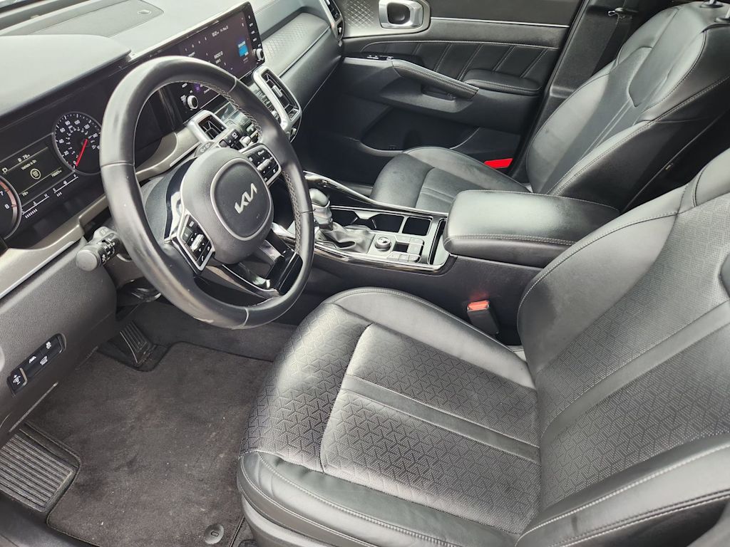 Thumbnail: 2022 Kia Sorento - 8
