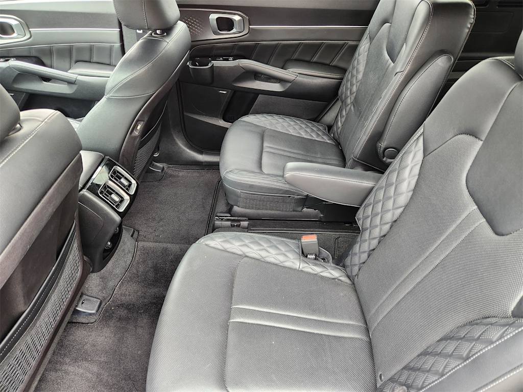 Thumbnail: 2022 Kia Sorento - 10