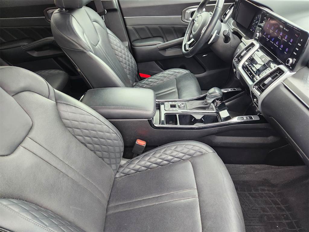 Thumbnail: 2022 Kia Sorento - 9