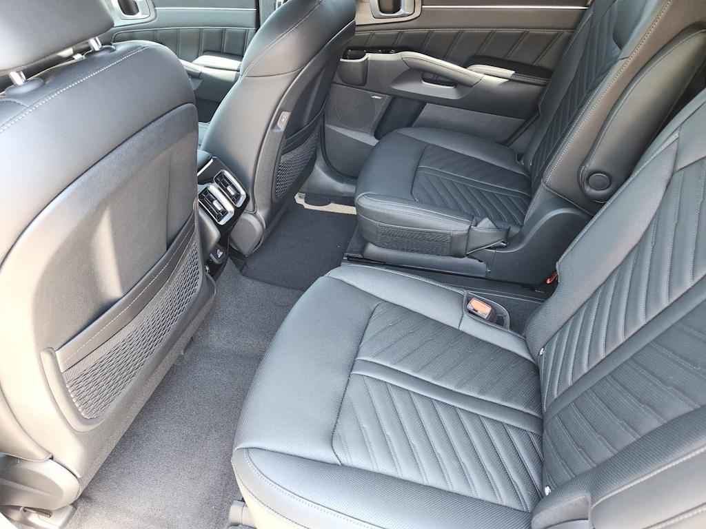 Thumbnail: 2026 Kia Sorento - 9