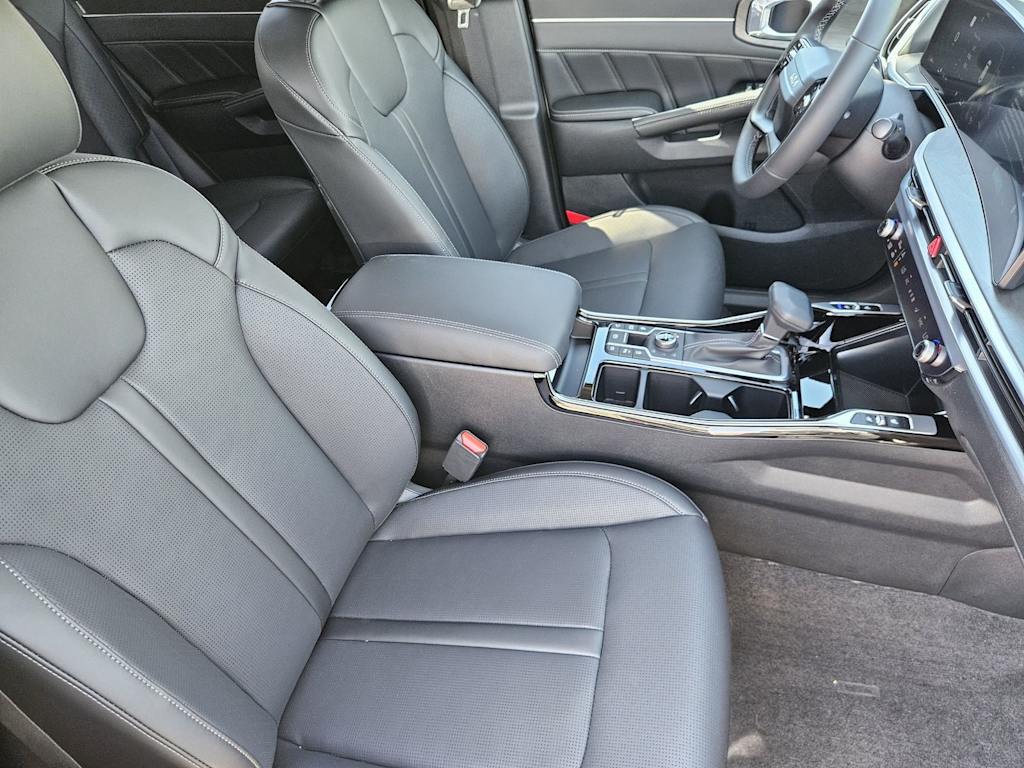 Thumbnail: 2026 Kia Sorento - 18
