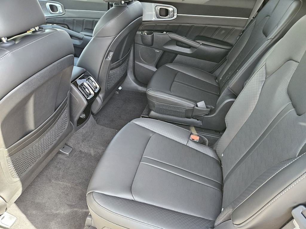 Thumbnail: 2026 Kia Sorento - 9