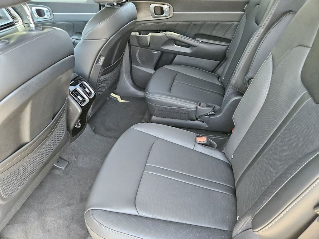 Thumbnail: 2026 Kia Sorento - 9