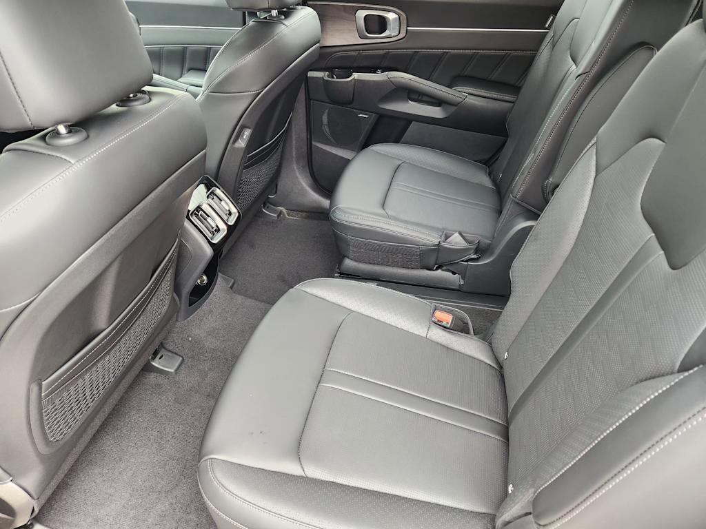 Thumbnail: 2026 Kia Sorento - 10