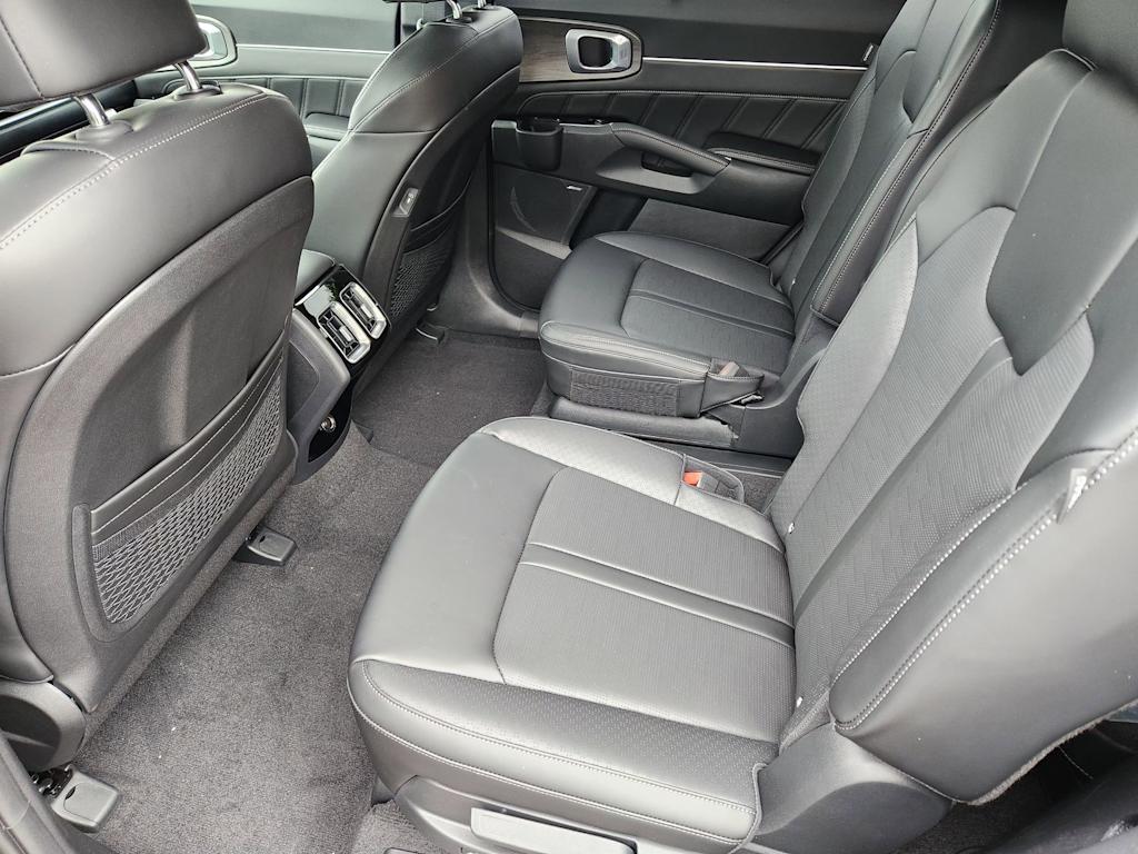 Thumbnail: 2026 Kia Sorento - 9