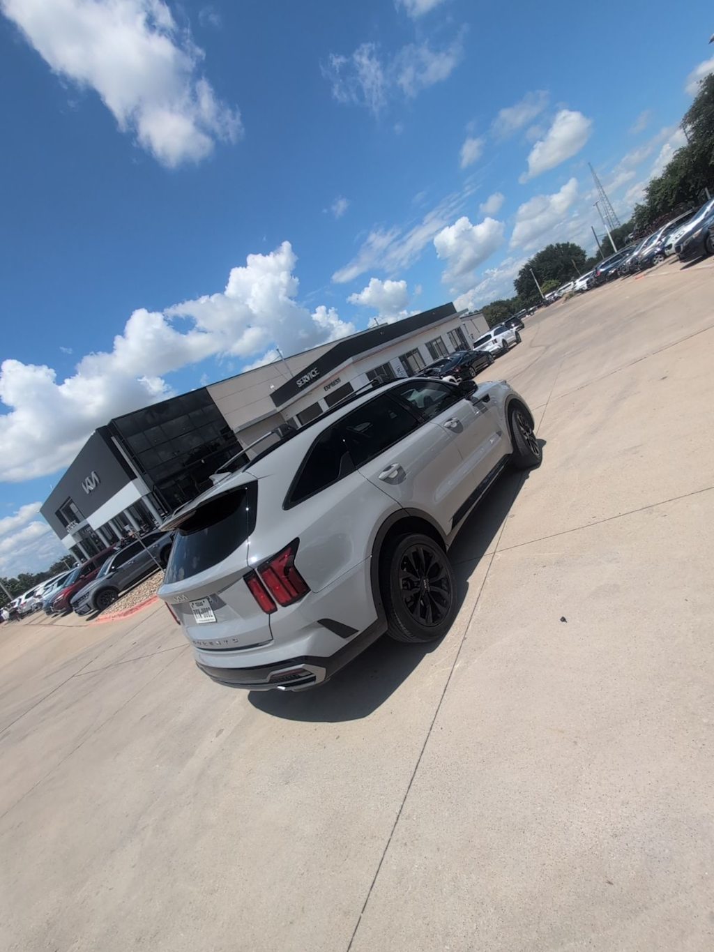 Thumbnail: 2022 Kia Sorento - 11