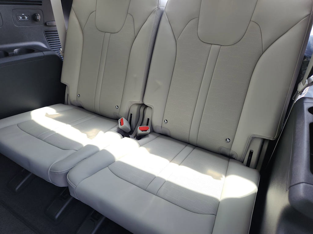 Thumbnail: 2026 Kia Sorento - 26