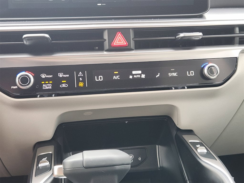 Thumbnail: 2026 Kia Sorento - 25