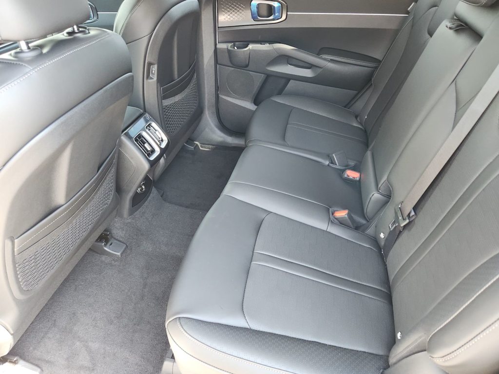 Thumbnail: 2026 Kia Sorento - 9