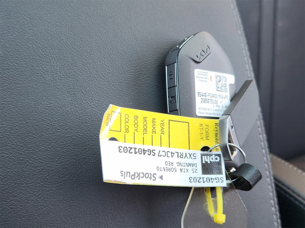 Thumbnail: 2025 Kia Sorento - 16